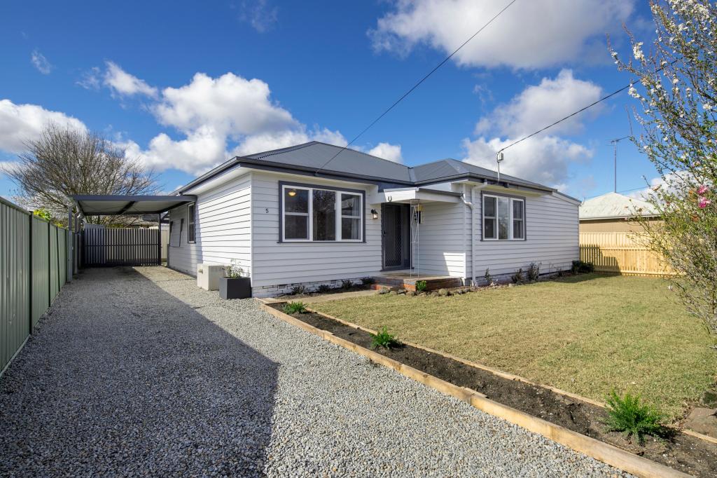 5 Edwards St, Sebastopol, VIC 3356