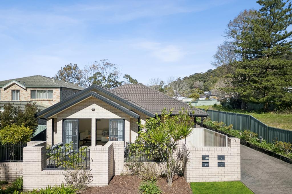 1/10 Takari Ave, Point Clare, NSW 2250