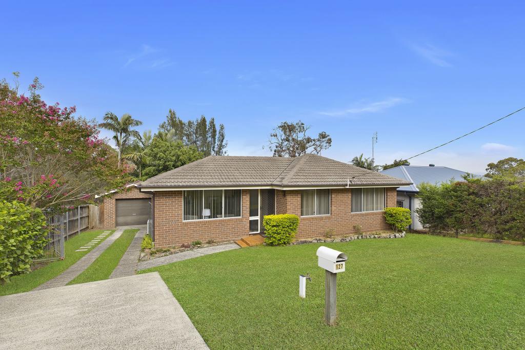 127 Cresthaven Ave, Bateau Bay, NSW 2261