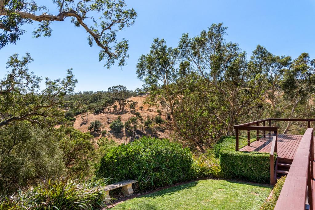 4 Coast View Ct, Chandlers Hill, SA 5159