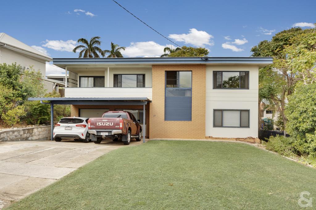 17 Williamson St, West Gladstone, QLD 4680