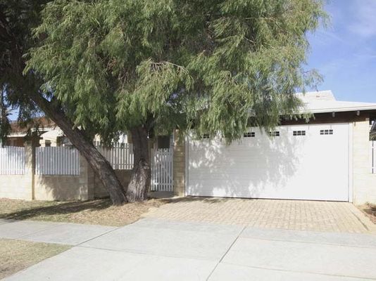 54 Duke St, Scarborough, WA 6019