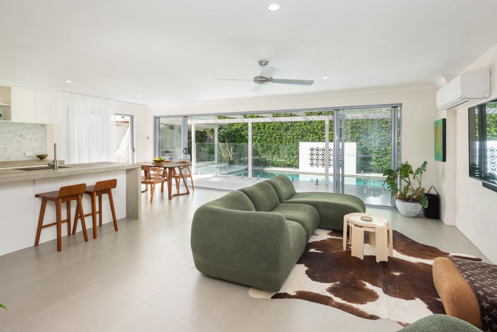 3 Annoula Ave, Biggera Waters, QLD 4216