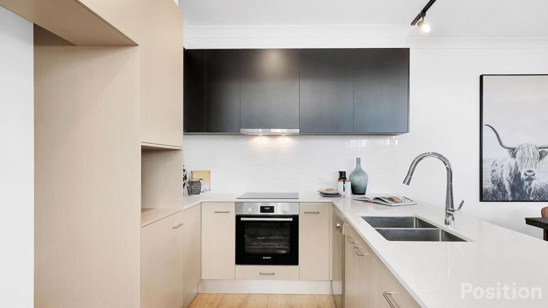 18/7 DELONIX PL, EIGHT MILE PLAINS, QLD 4113