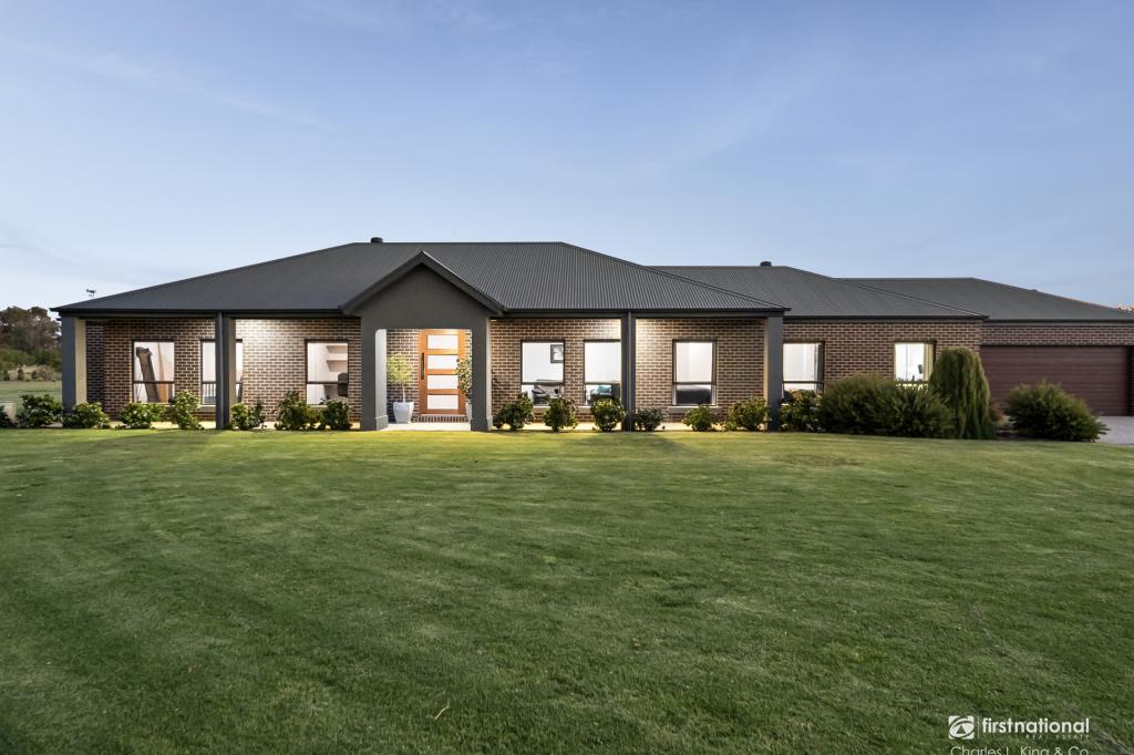 64 Pinerate Pl, Echuca, VIC 3564