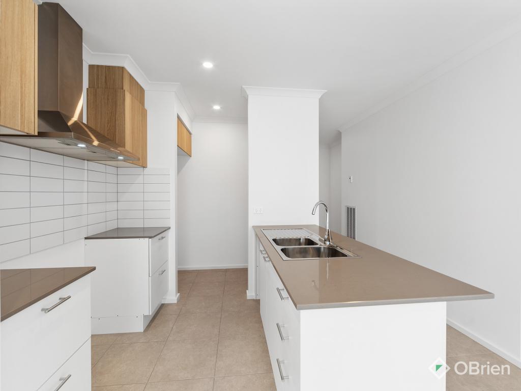 12 Wildlife Cct, Fraser Rise, VIC 3336