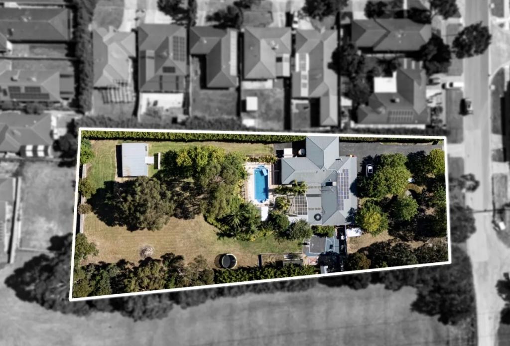 144 Ahern Rd, Pakenham, VIC 3810