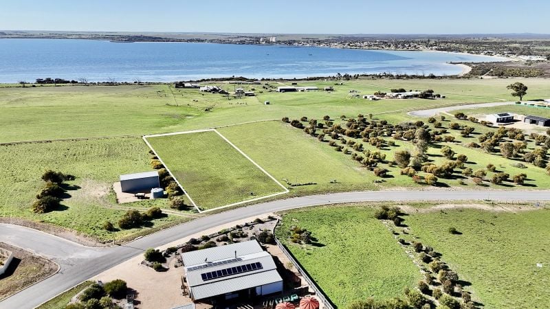 46 Kennedy Rd, Streaky Bay, SA 5680