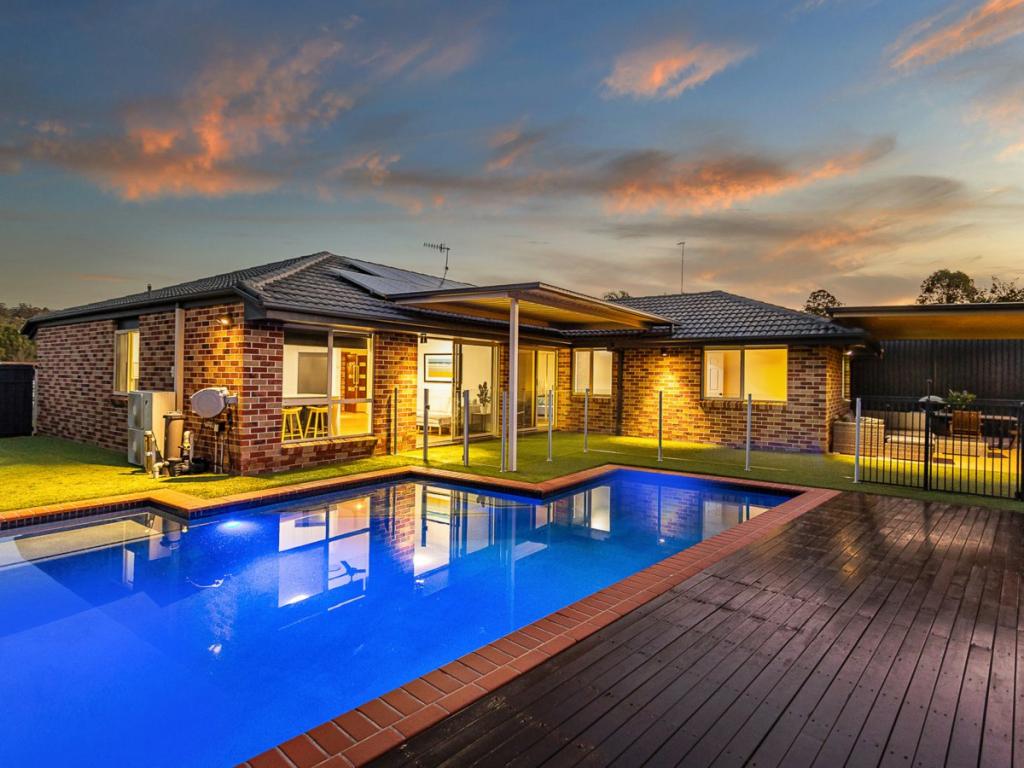 50 Burke Cres, Mudgeeraba, QLD 4213