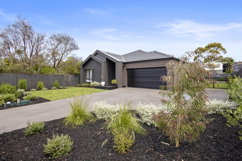 17 NIBLICK ST, RYE, VIC 3941