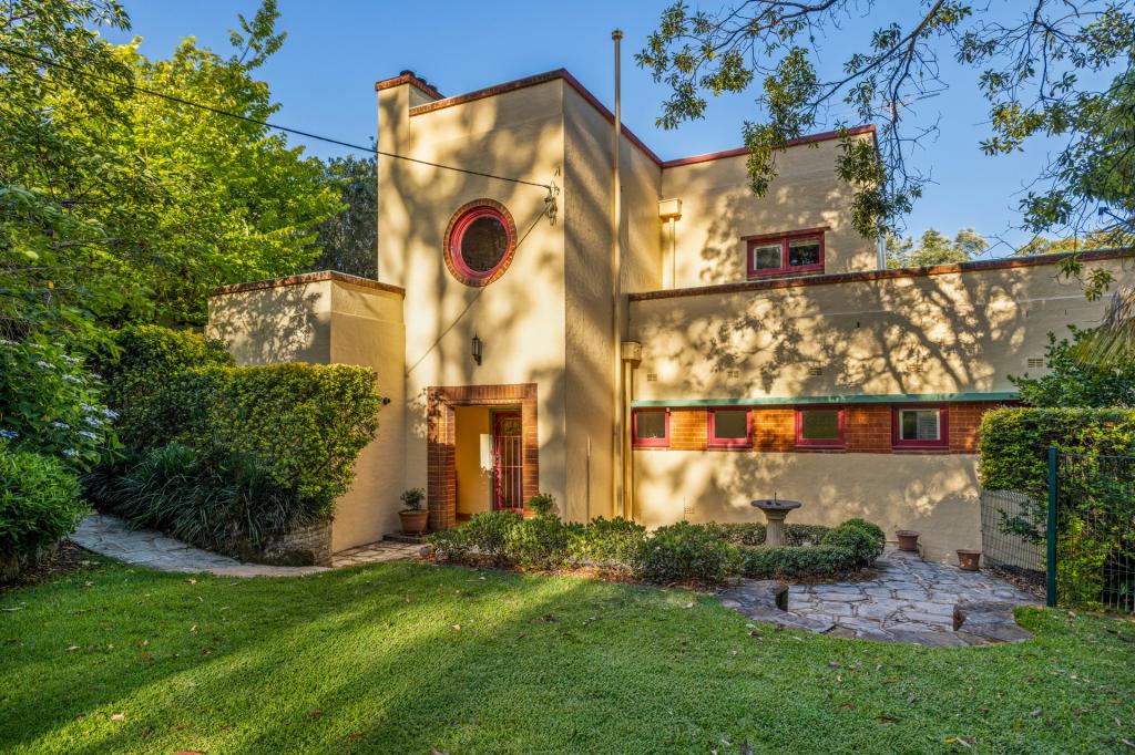 25 SIR HENRYS PDE, FAULCONBRIDGE, NSW 2776