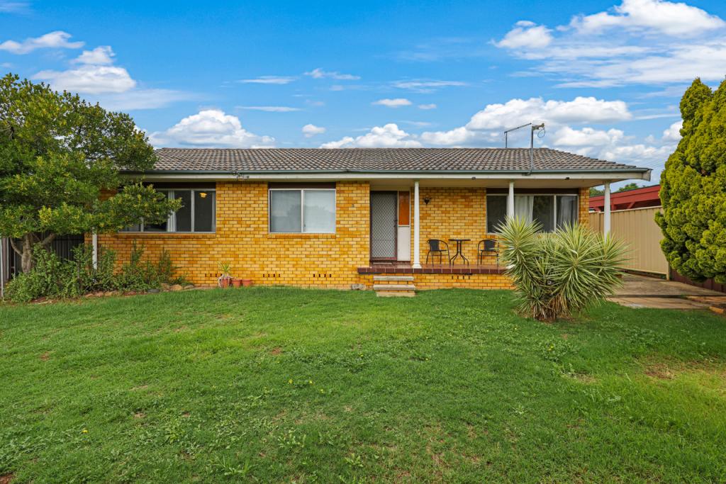 3 Windhover Cres, Calala, NSW 2340