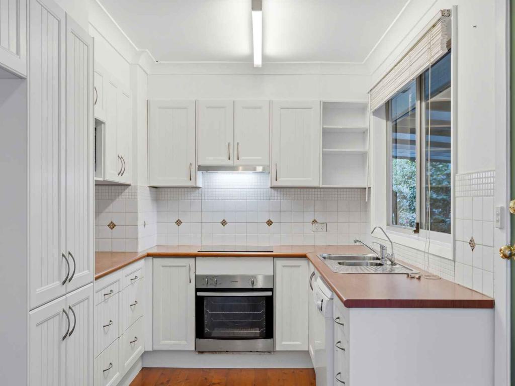 4 Gull Pl, Tascott, NSW 2250
