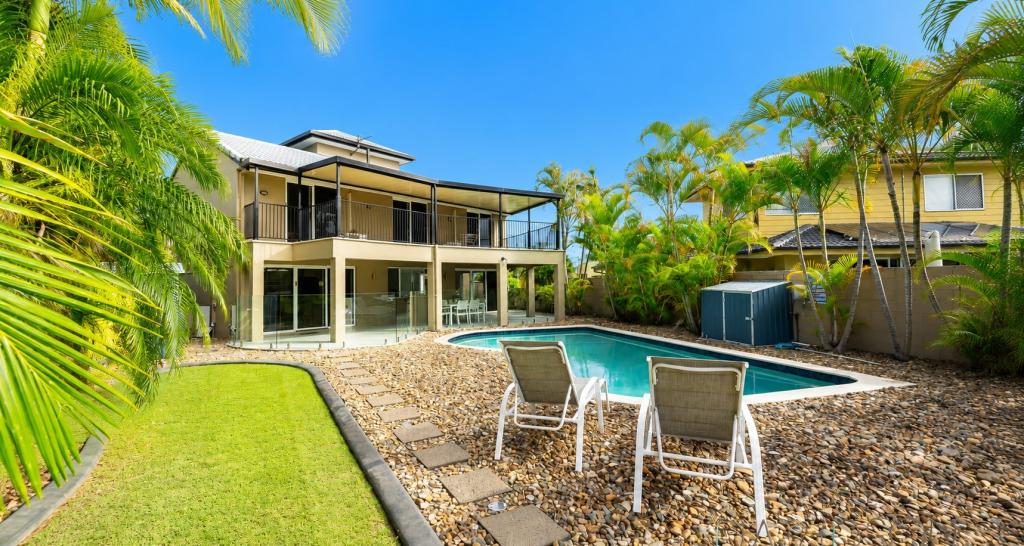14 Bermuda St, Broadbeach Waters, QLD 4218