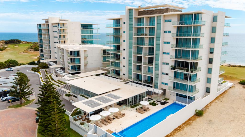 32/100 Country Club Dr, Dawesville, WA 6211