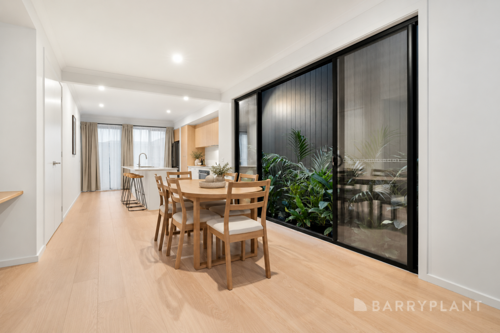 2 PACHA WALK, CLYDE NORTH, VIC 3978