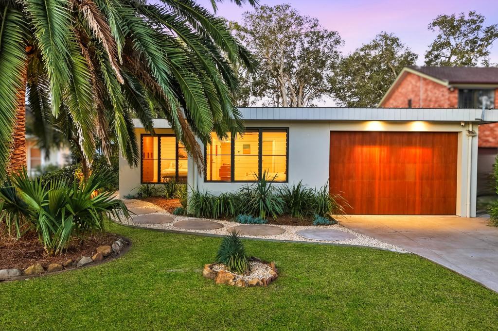 25 Natuna Ave, Budgewoi, NSW 2262