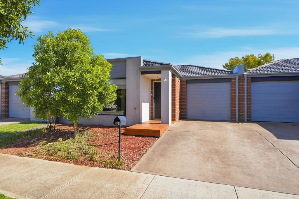 9/4 Mantello Dr, Werribee, VIC 3030