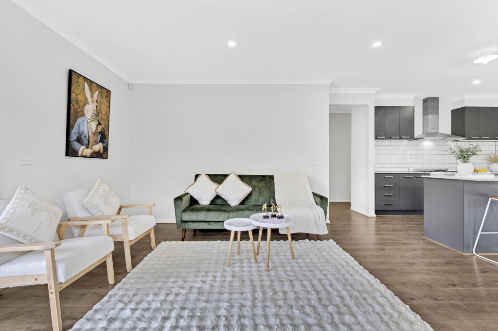 1369 ISON RD, MANOR LAKES, VIC 3024