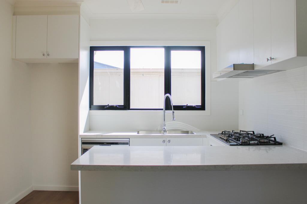 14 Laha Cres, Preston, VIC 3072