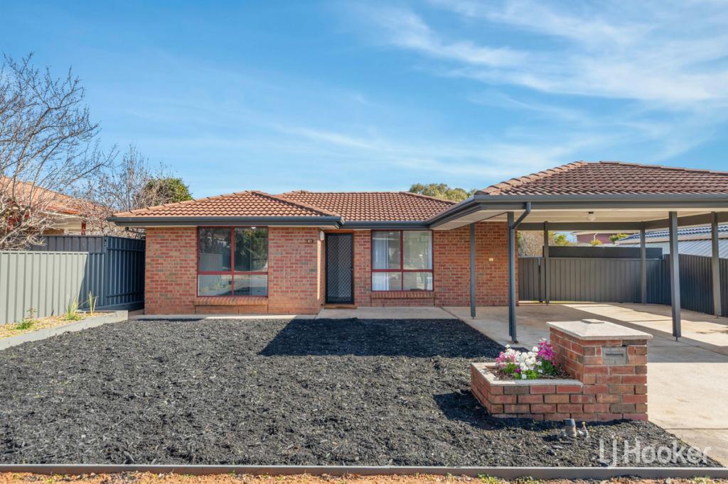 21 Balmoral Cct, Blakeview, SA 5114