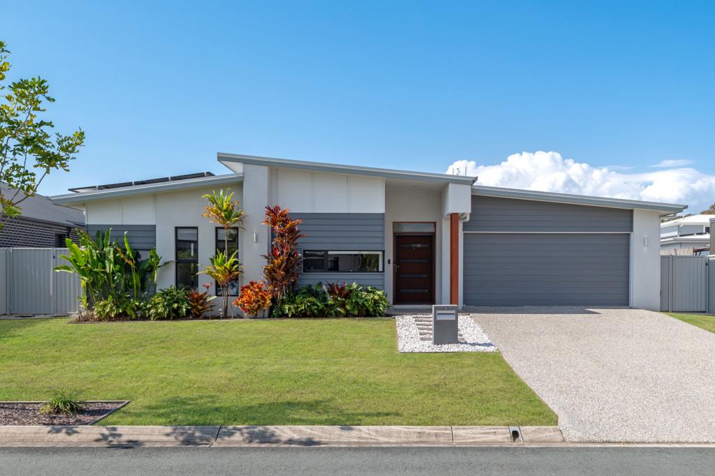 4 Greenshank St, Pelican Waters, QLD 4551