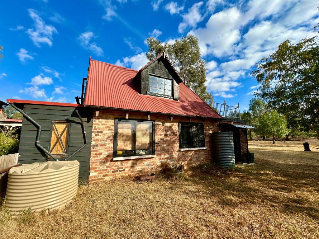 9a Park St, Old Junee, NSW 2652