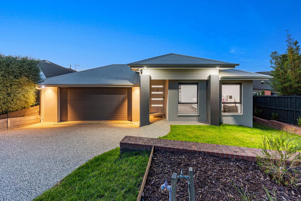 22 Eastbourne Cres, Officer, VIC 3809