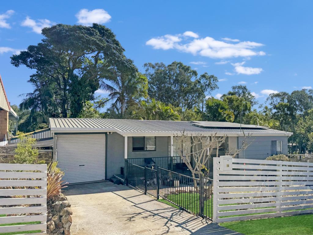 14 Flounder Cres, Toolooa, QLD 4680