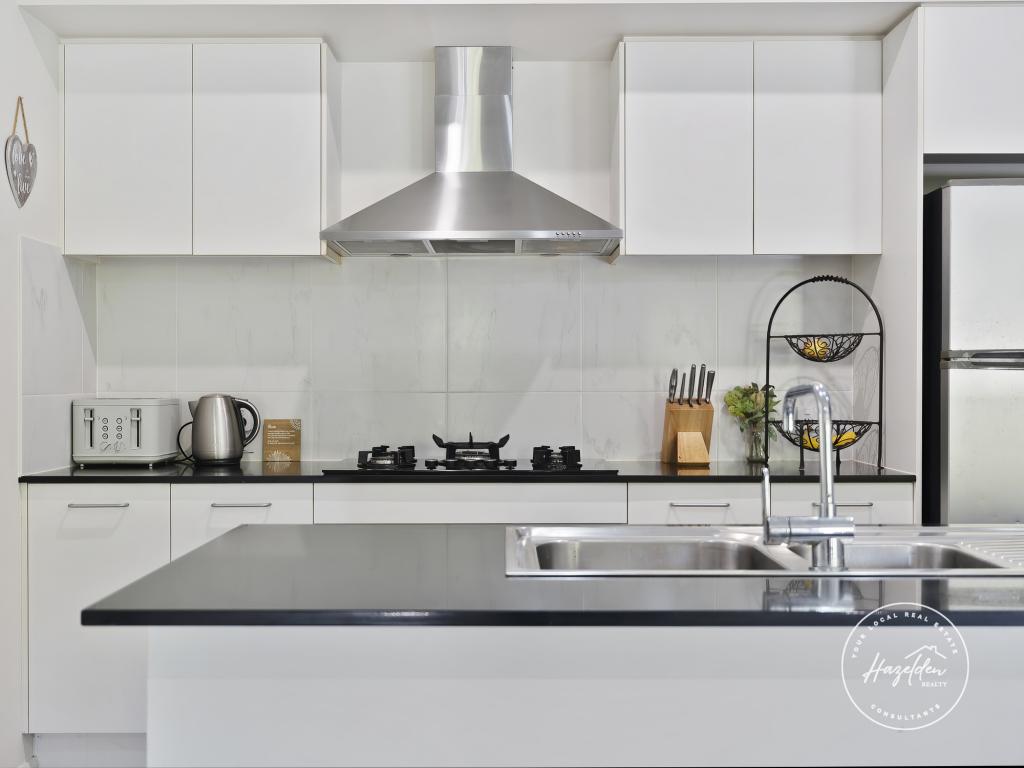 15 Lloyd St, Beerwah, QLD 4519