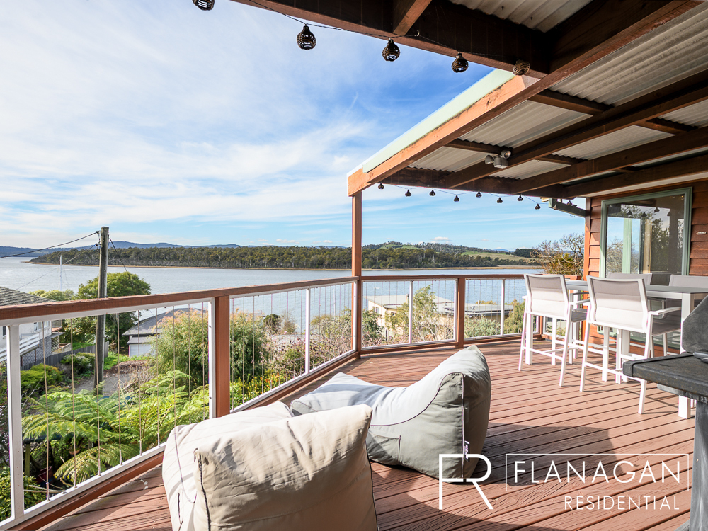 15 Paringa Ave, Lanena, TAS 7275