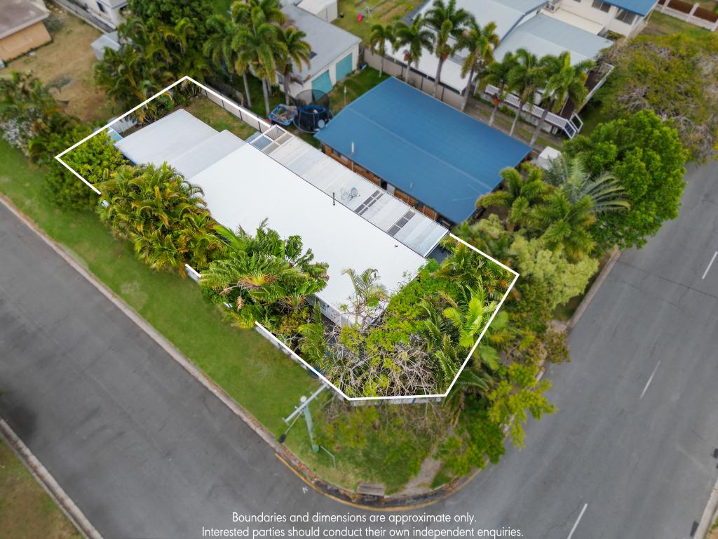 30 Coombabah Rd, Biggera Waters, QLD 4216