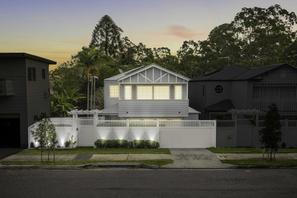 8 Buckland Rd, Everton Hills, QLD 4053