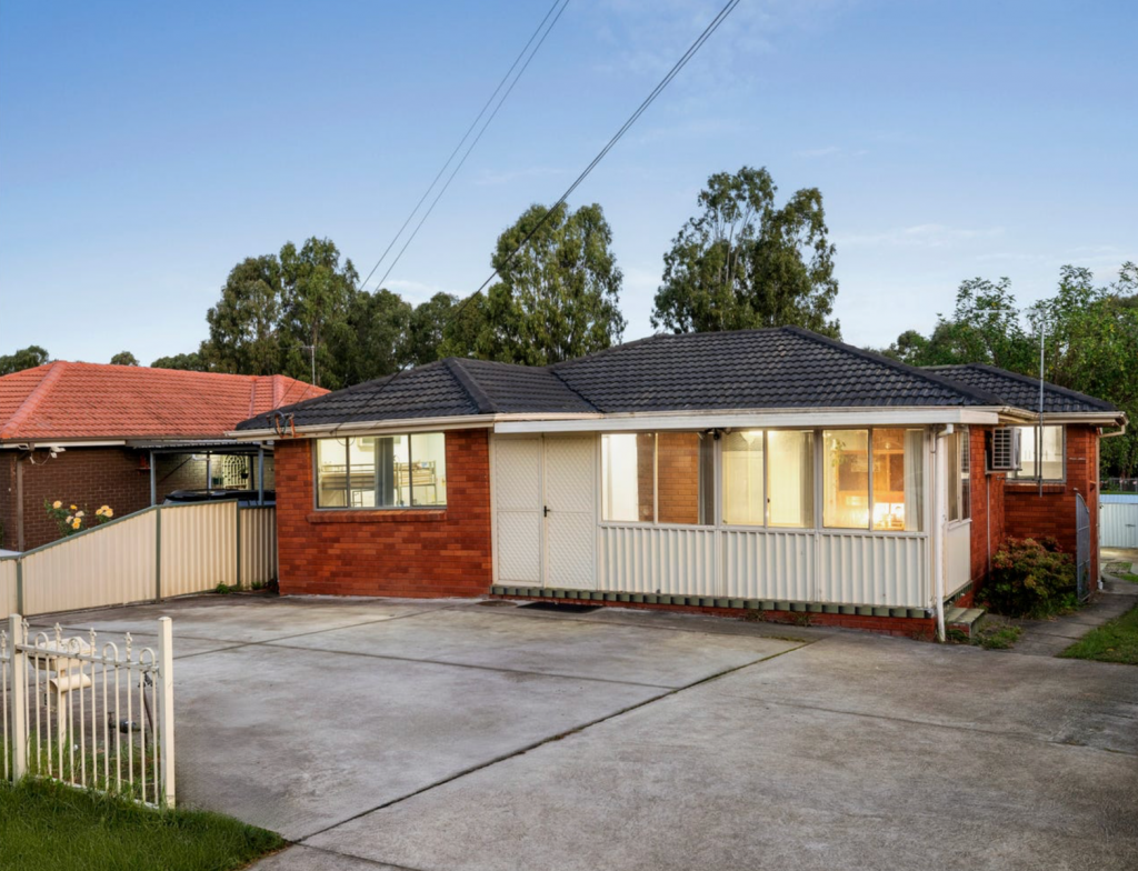 5 Crabb Pl, Cabramatta, NSW 2166