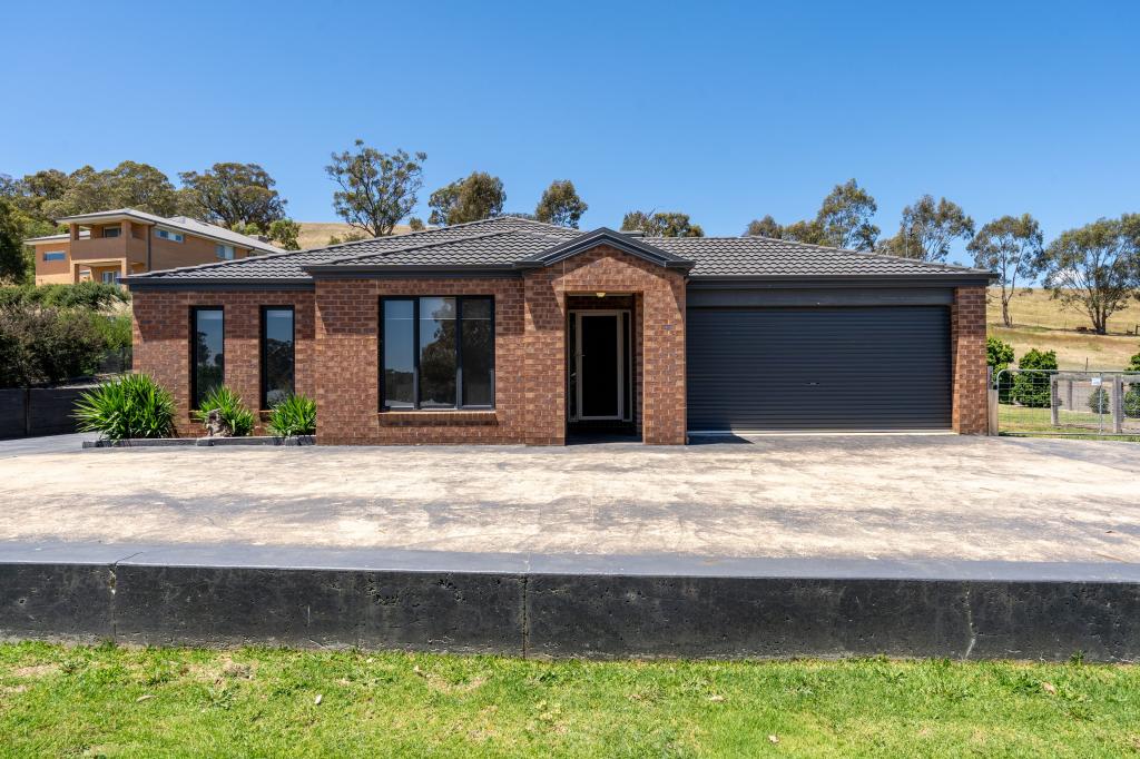 26-28 Scarlett St, Avenel, VIC 3664