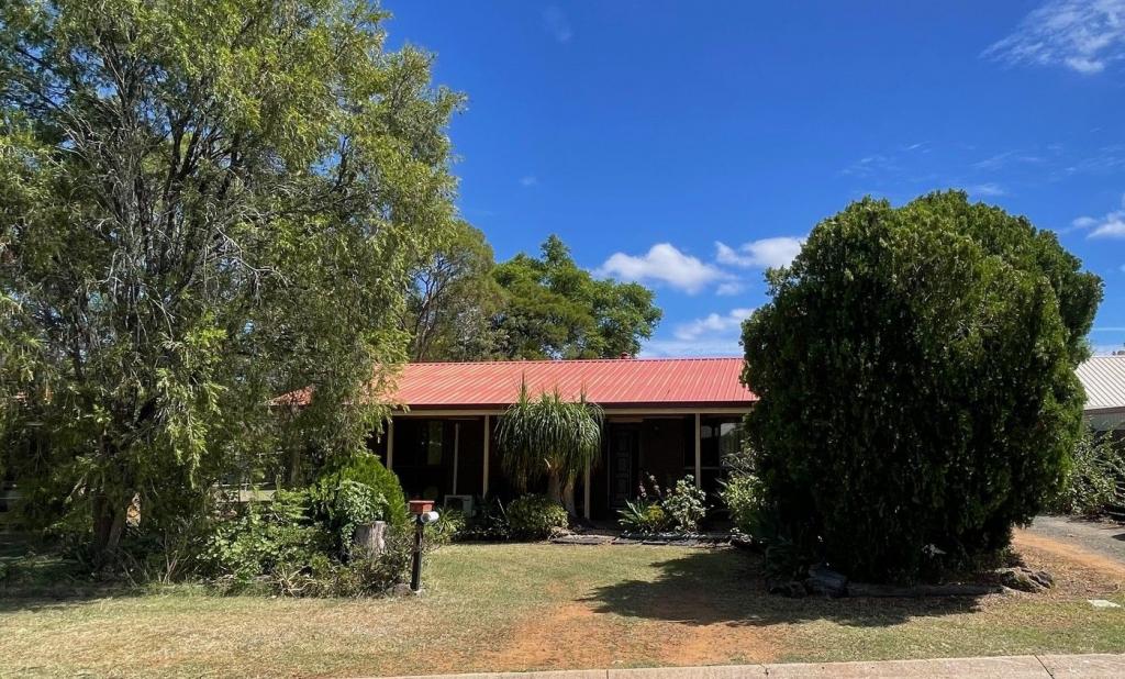 3 Cunningham St, Pittsworth, QLD 4356