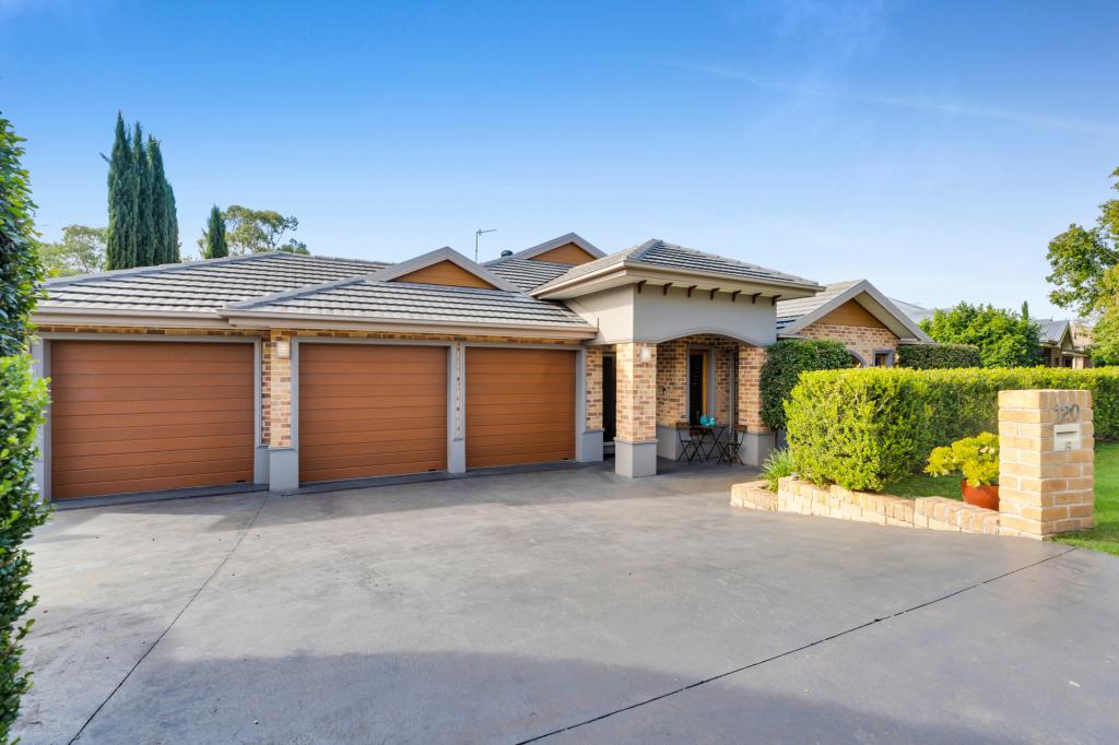120 Macarthur Cct, Camden Park, NSW 2570
