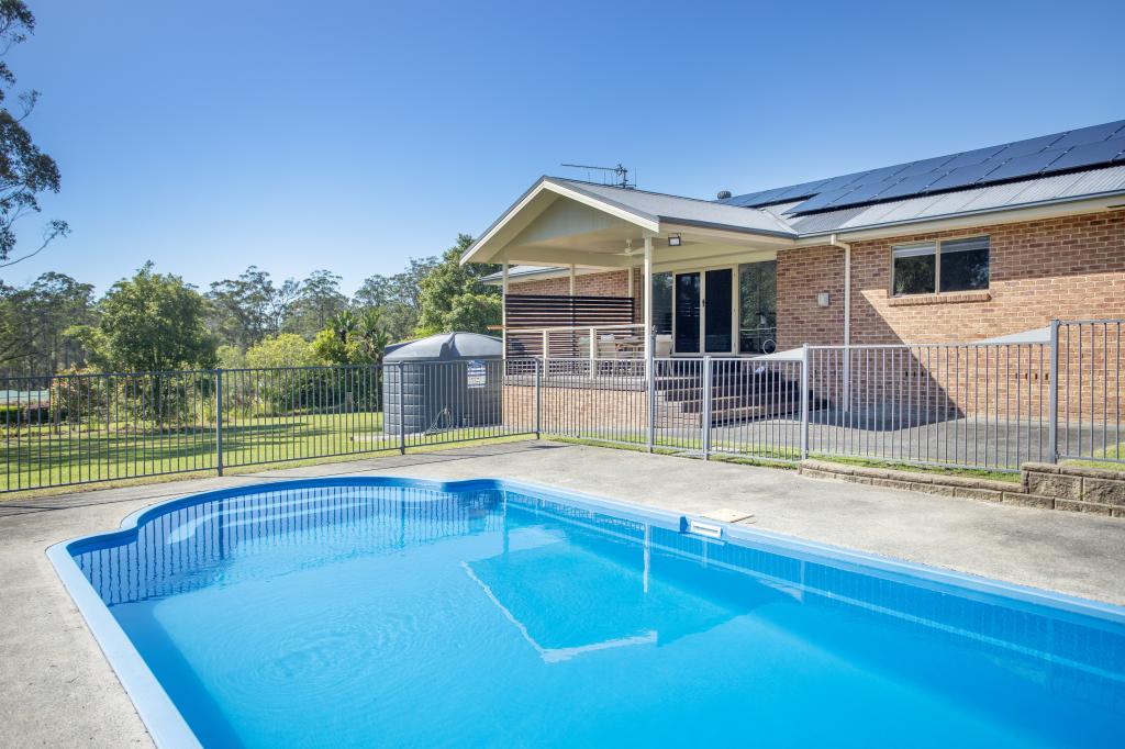 4 Mason Cl, Taree, NSW 2430