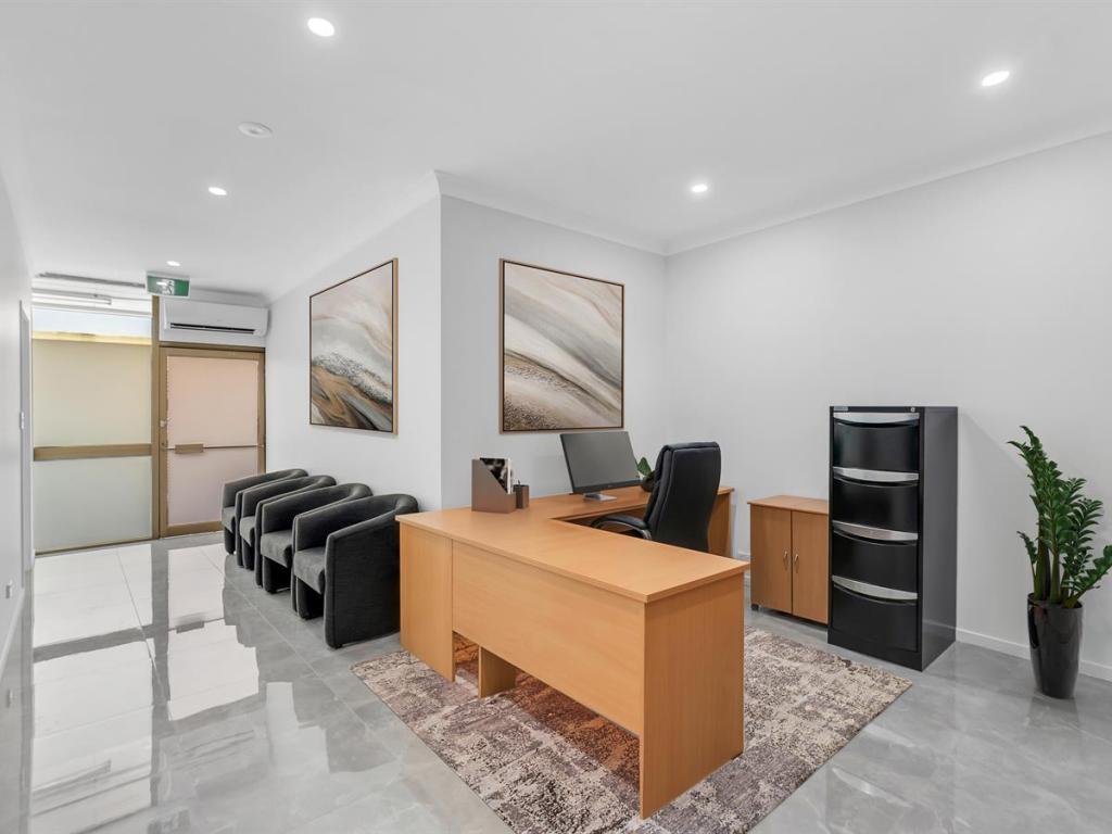 31 & 32/21-25 Lake St, Cairns City, QLD 4870