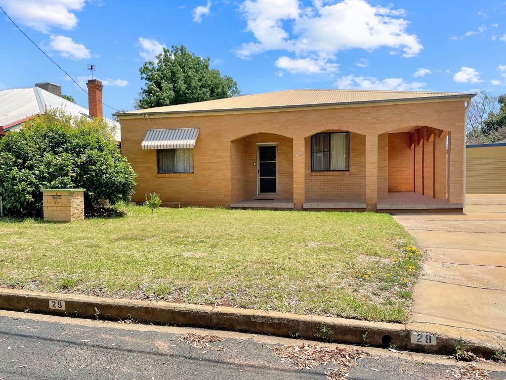 29 HAMPDEN ST, DUBBO, NSW 2830