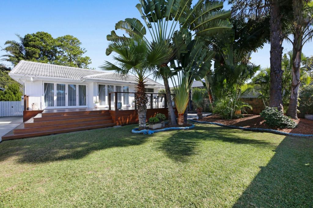 23 Riverside Dr, Currumbin Waters, QLD 4223