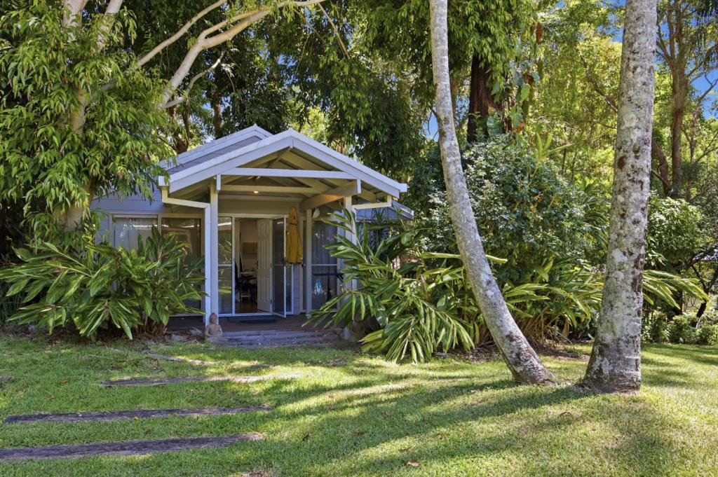 22 Evergreen Dr, Elanora, QLD 4221
