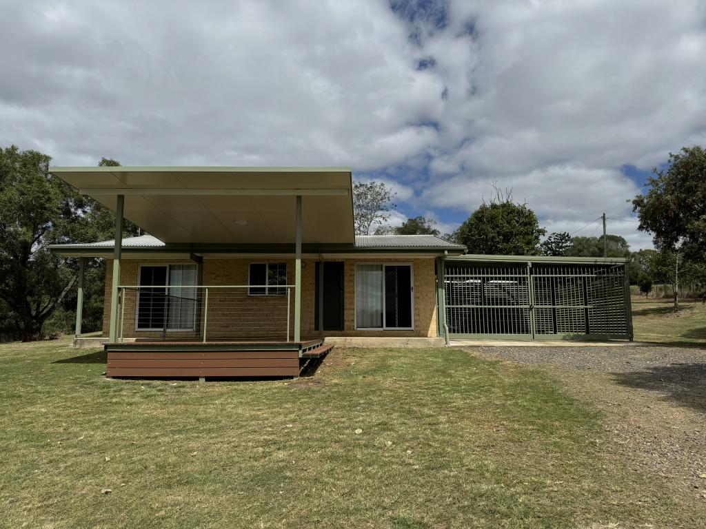 77 Calvert Rd, East Nanango, QLD 4615