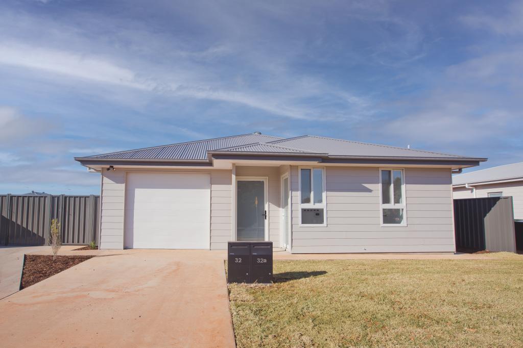 32 Watson Rd, Griffith, NSW 2680