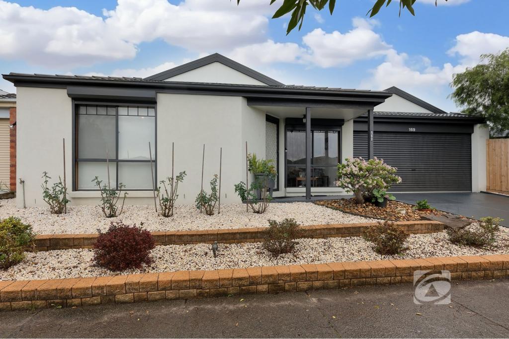 169 Fleetwood Dr, Narre Warren, VIC 3805