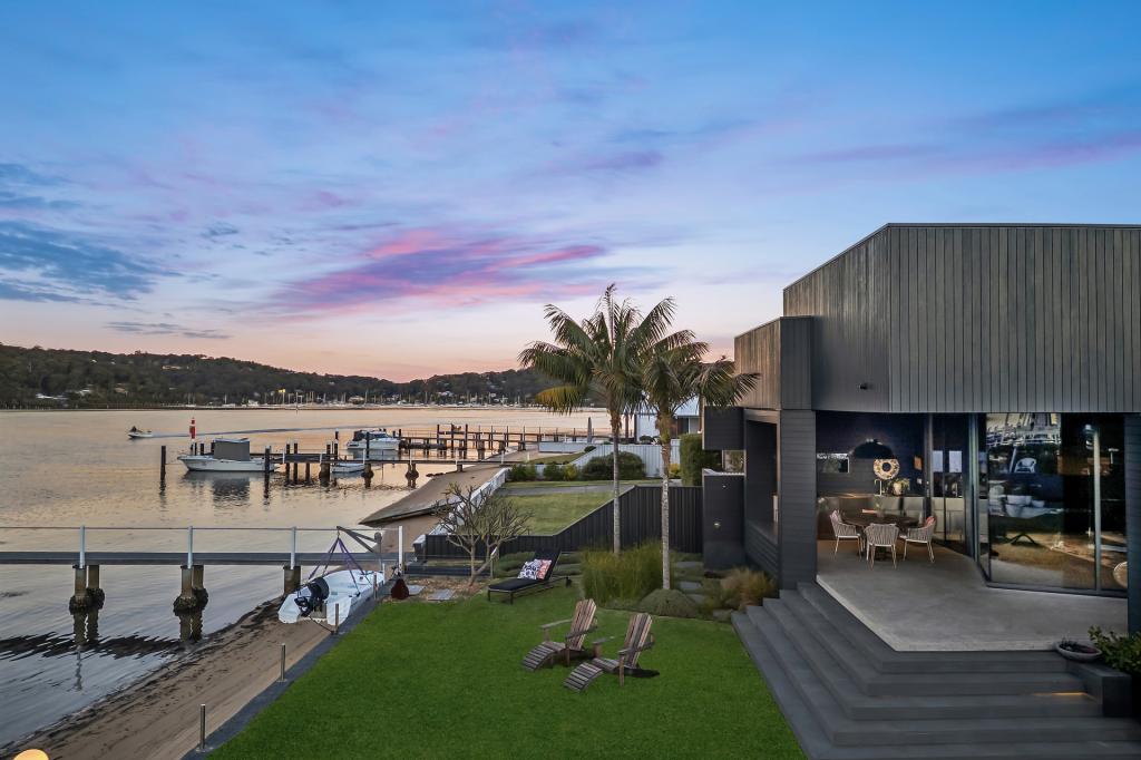 180 Booker Bay Rd, Booker Bay, NSW 2257