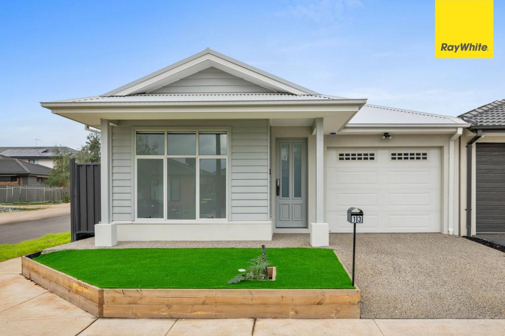 13 Enrica Dr, Melton South, VIC 3338