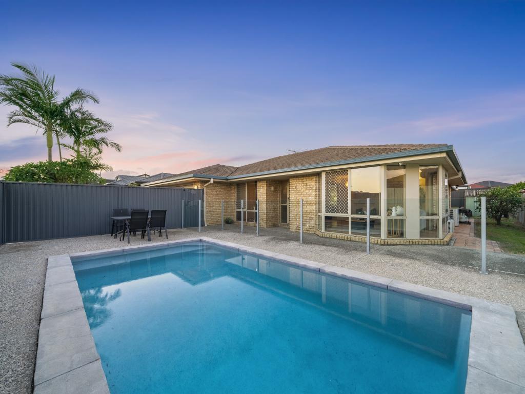 64 Whitehorse Rd, Dakabin, QLD 4503