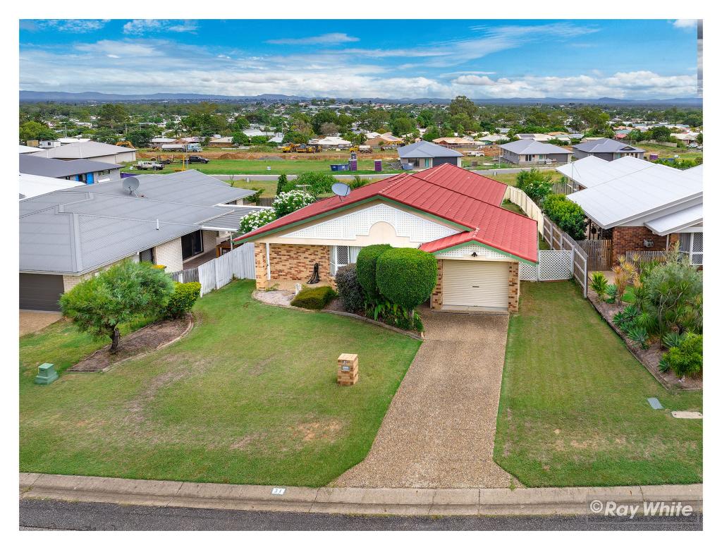 31 Rosewood Dr, Norman Gardens, QLD 4701