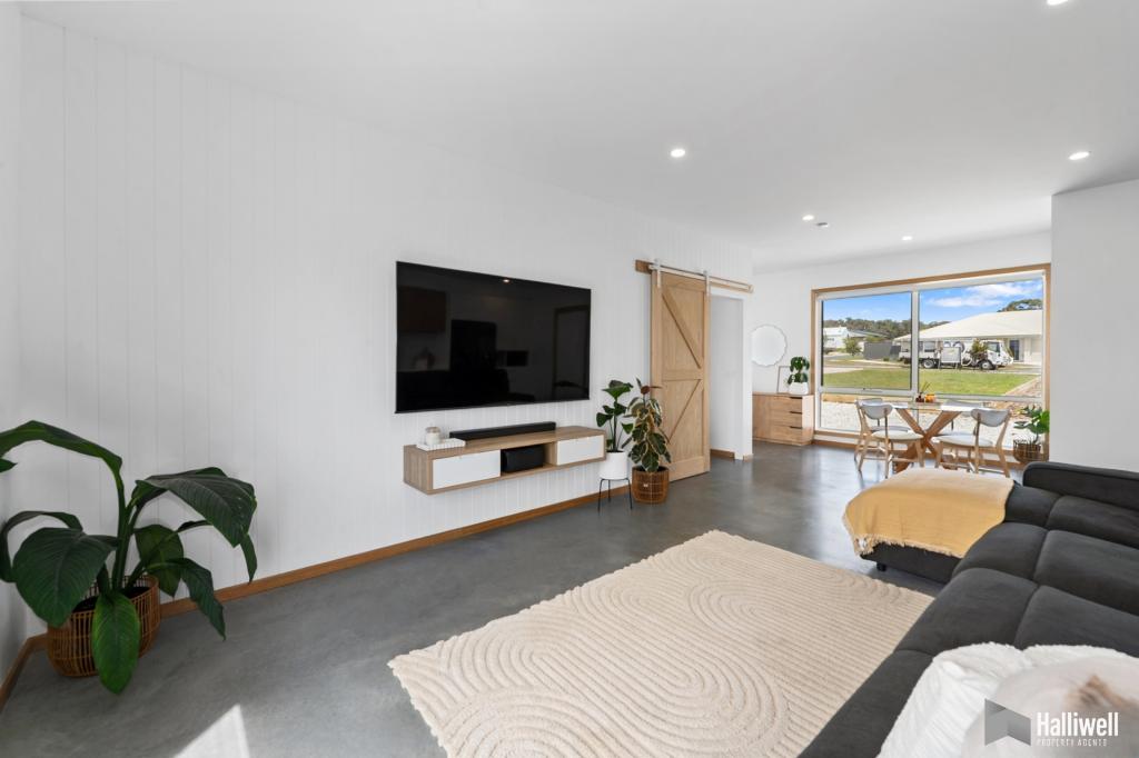 33 Chardonnay Dr, Hawley Beach, TAS 7307